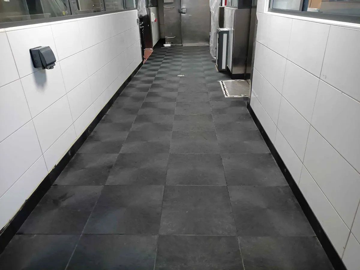 Anti-slip floor in a commercial kitchen